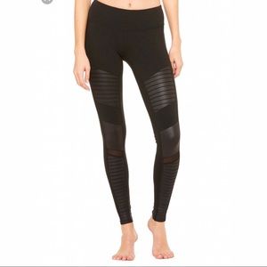 Alo Yoga Black Moto Leggings. Sz M